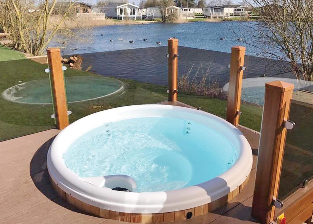 Tattershall Lakes Country Park Dogdyke Екстер'єр фото